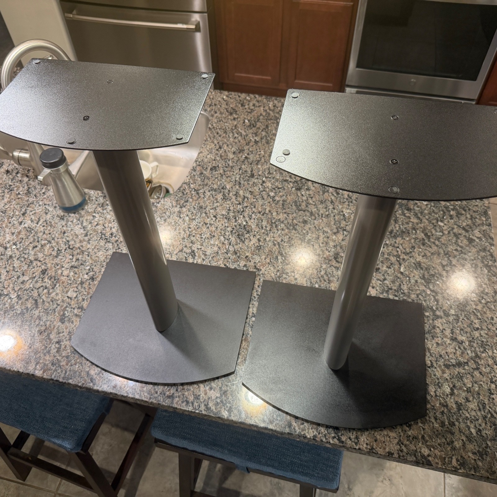 Bose FS-01 Bookshelf Speaker Floor Stands  Silver For 201 & 301