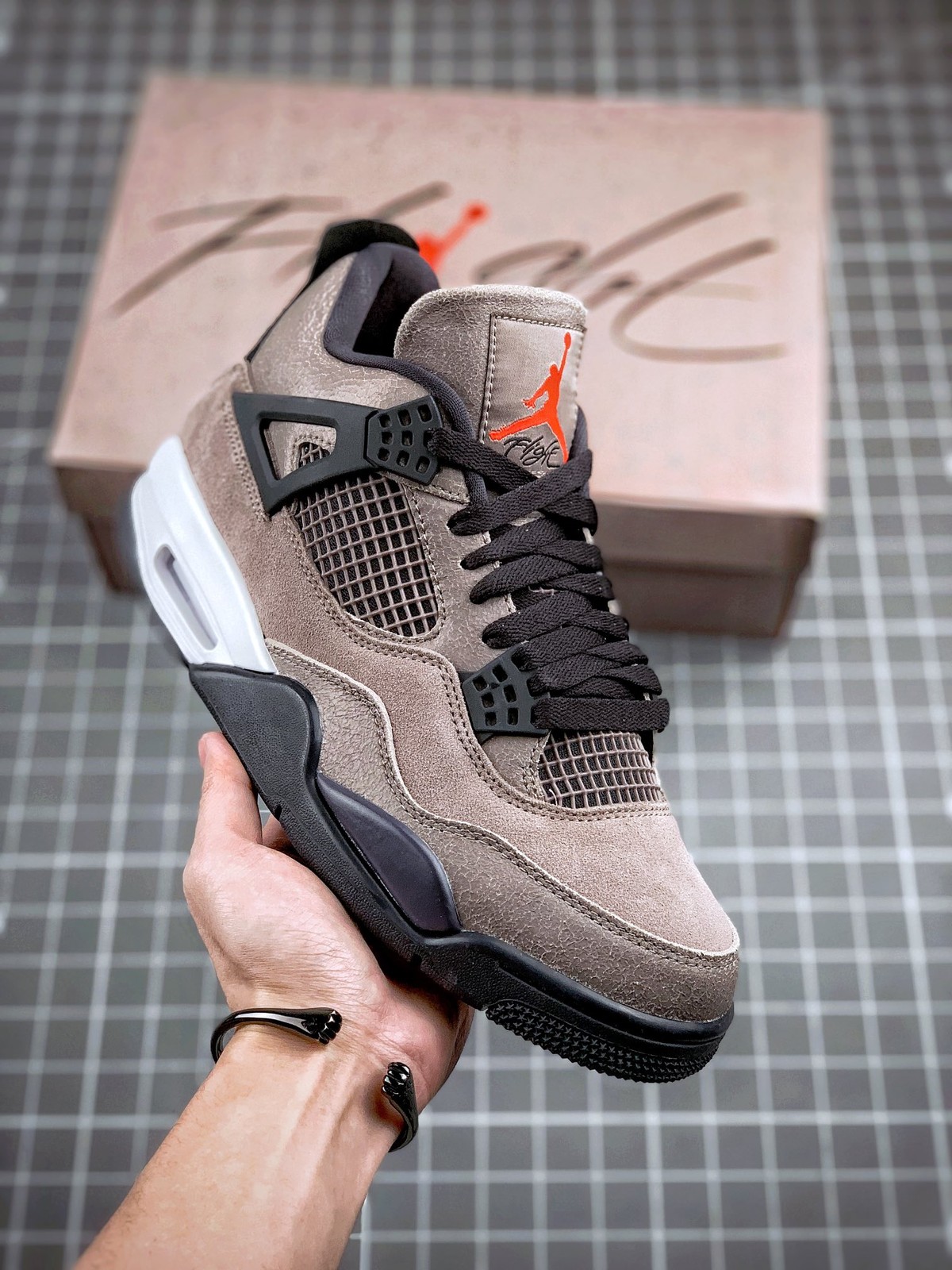 Air J*rdan 4 Retro "Taupe Haze"  DB0732-200 2021 Men's Size 11