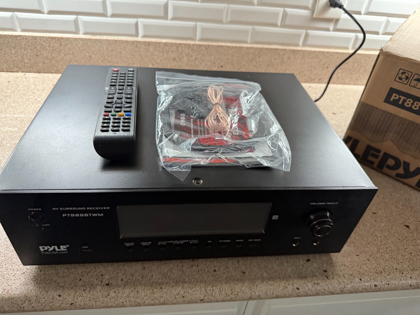 Pyle PT888BTWM 1000W 5.2-Channel Bluetooth Theater Karaoke Receiver parts only