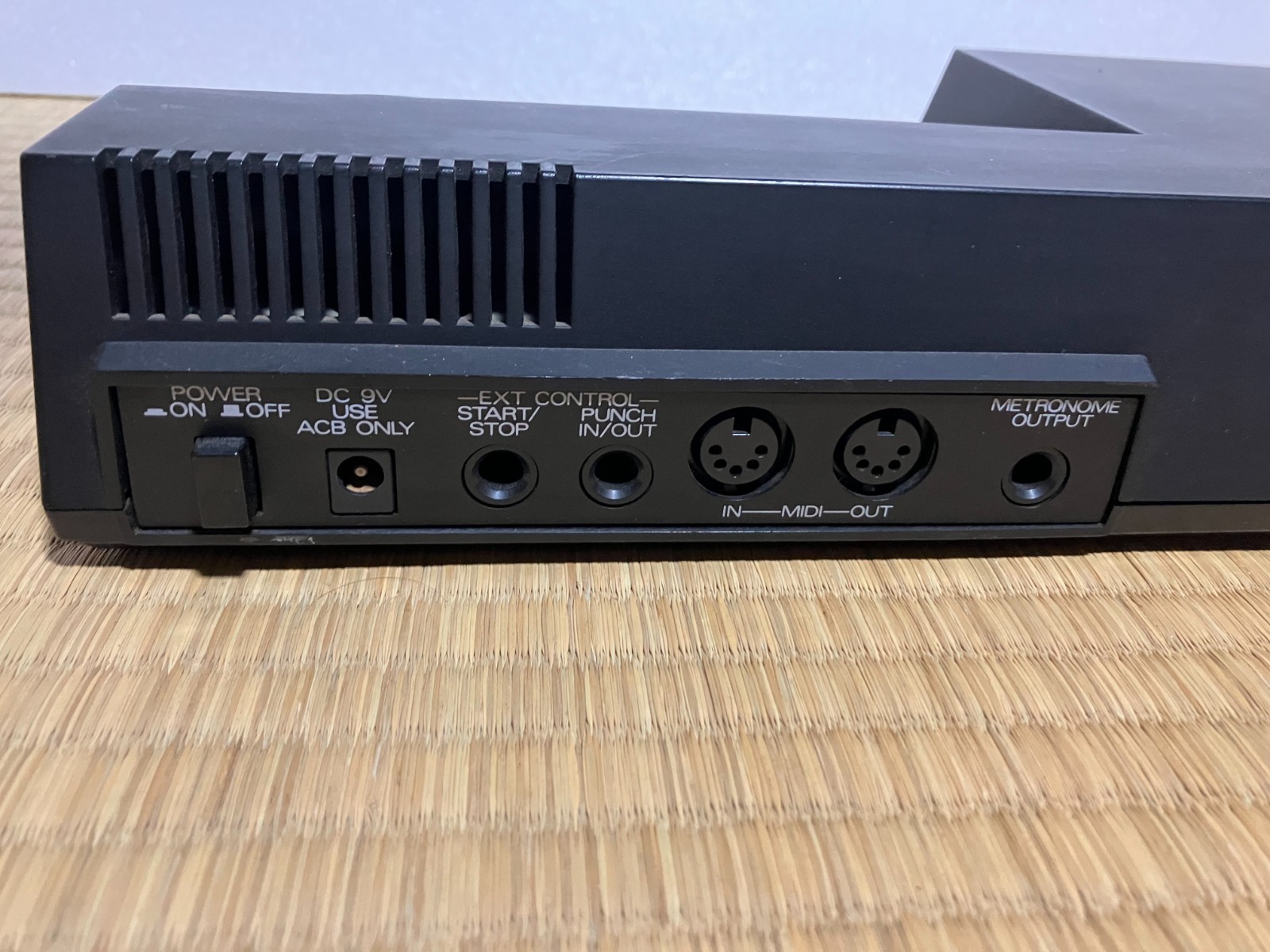 ROLAND PR-100 DIGITAL MIDI SEQUENCER Used From Japan