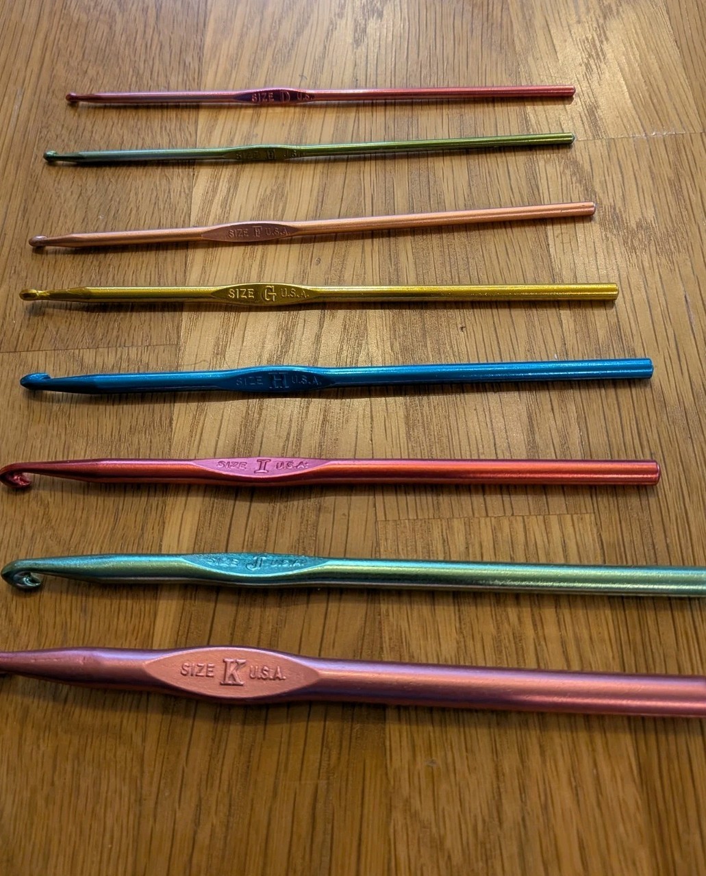 Vintage Lot Of  8 Boye Crochet Hooks USA Made D E F G H I J K--#1