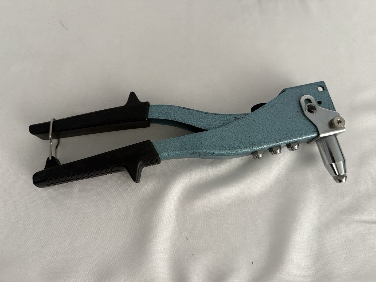 LOBSTER ROTARY HEAD HAND RIVETER HR- 005