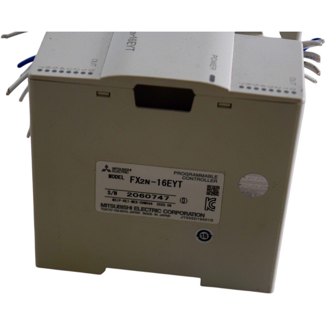 Mitsubishi FX3GA-60MT-CM, FX2N-16EYT, FX2N-16EX Programmable Controller Assembly
