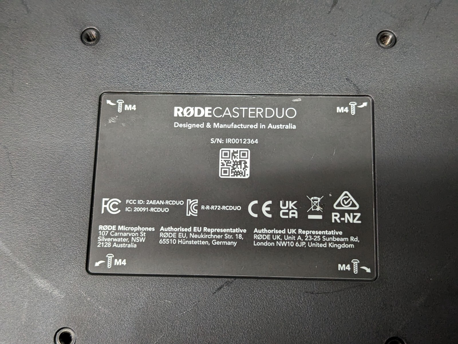 Rode RodeCaster Duo Streaming Mixer Integrated Audio Production Studio