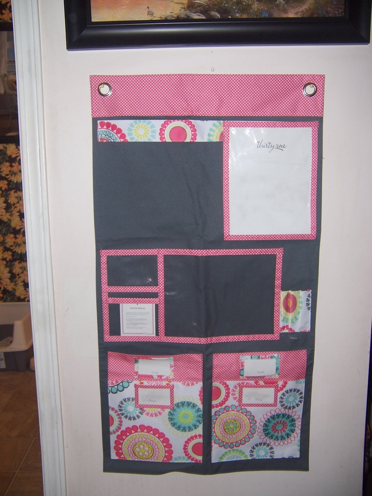 Thirty One 31 Hang Up Wall Organizer Free Spirit Ditzy Pink Flowers