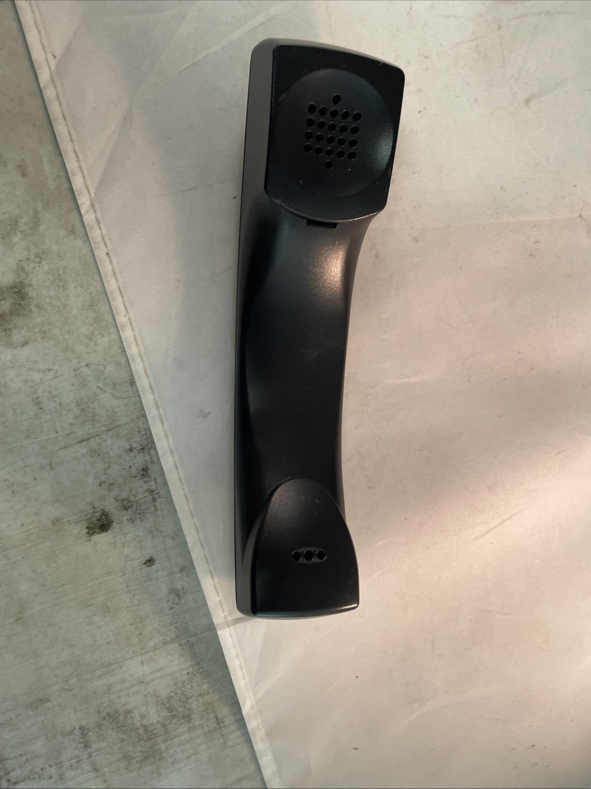 Polycom VVX 411 IP Phone (220048450019)