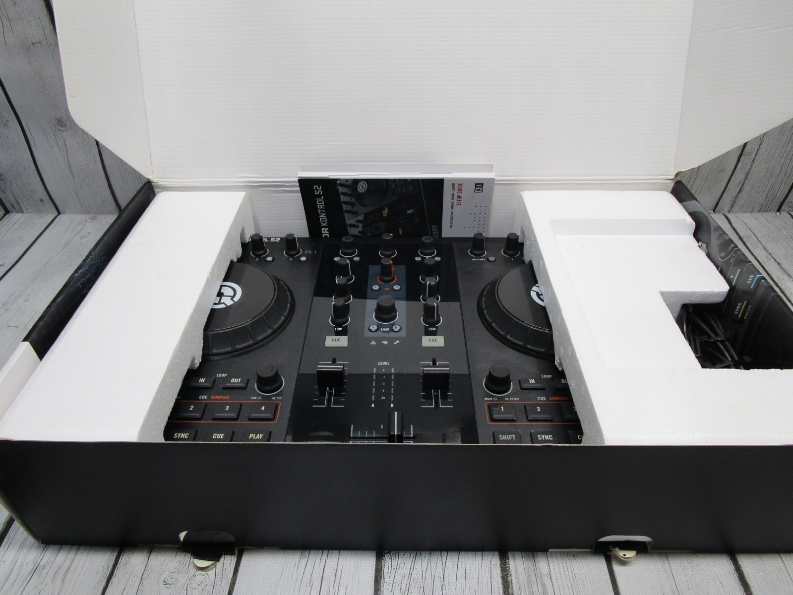 Native Instruments Traktor Kontrol S2 MK1 DJ Controller wPSU USB in Original Box