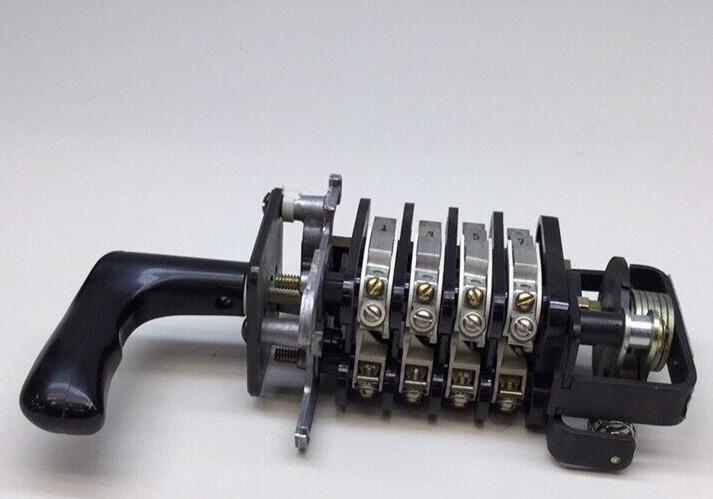 GE 16SB9DD705SSU2L Rotary Cam Switch Type SB-9 General Electric