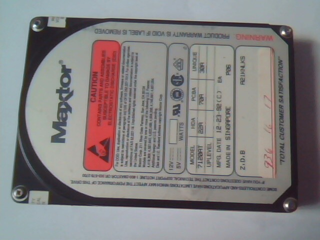 IDE Hard Disk Drive Maxtor 7120AT 22A 70A 30A 12-23-92 A21KNLKS