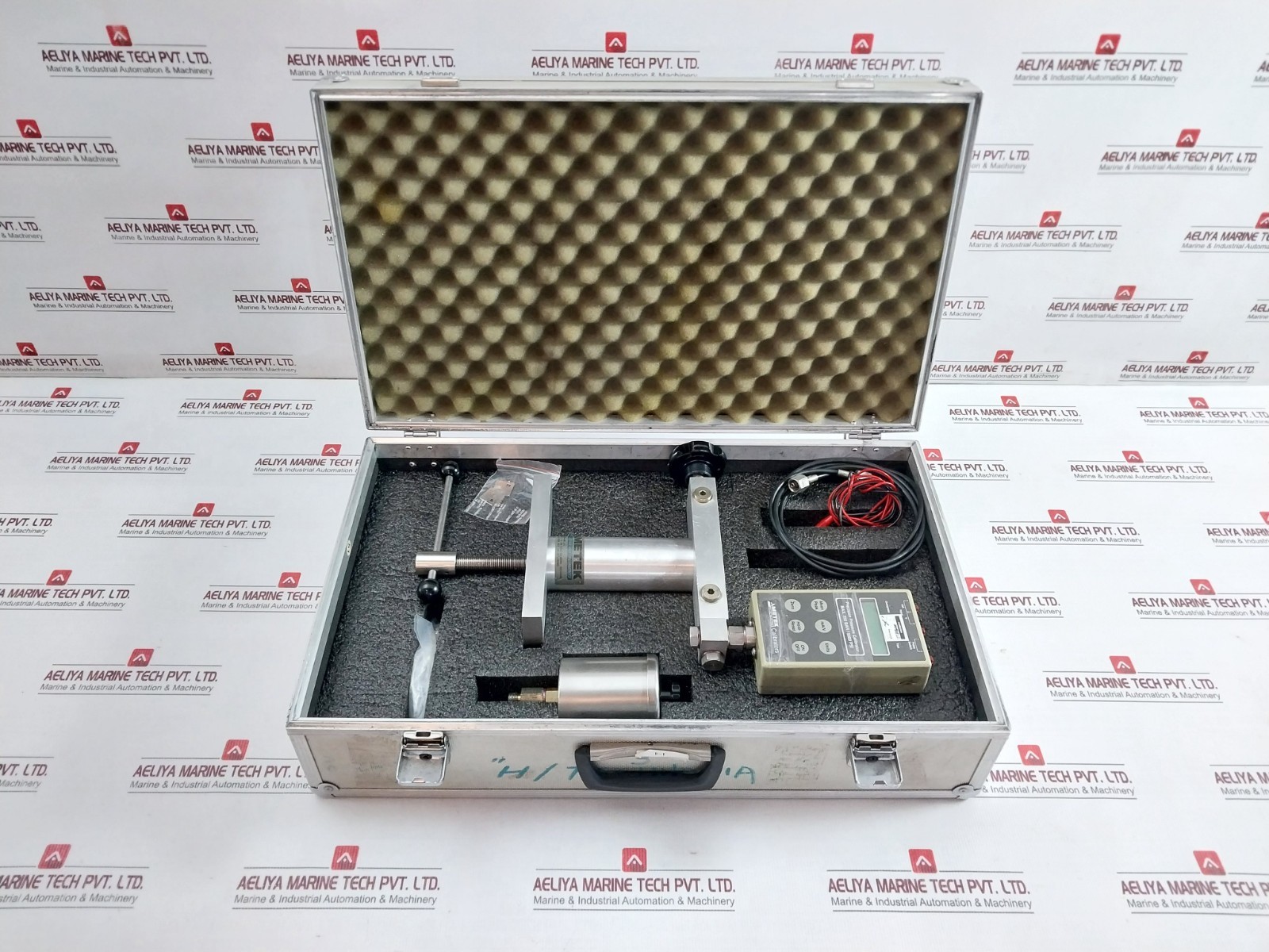 AMETEK Precision Pressure Calibrator Kit 350 BAR/5000 PSI 369717