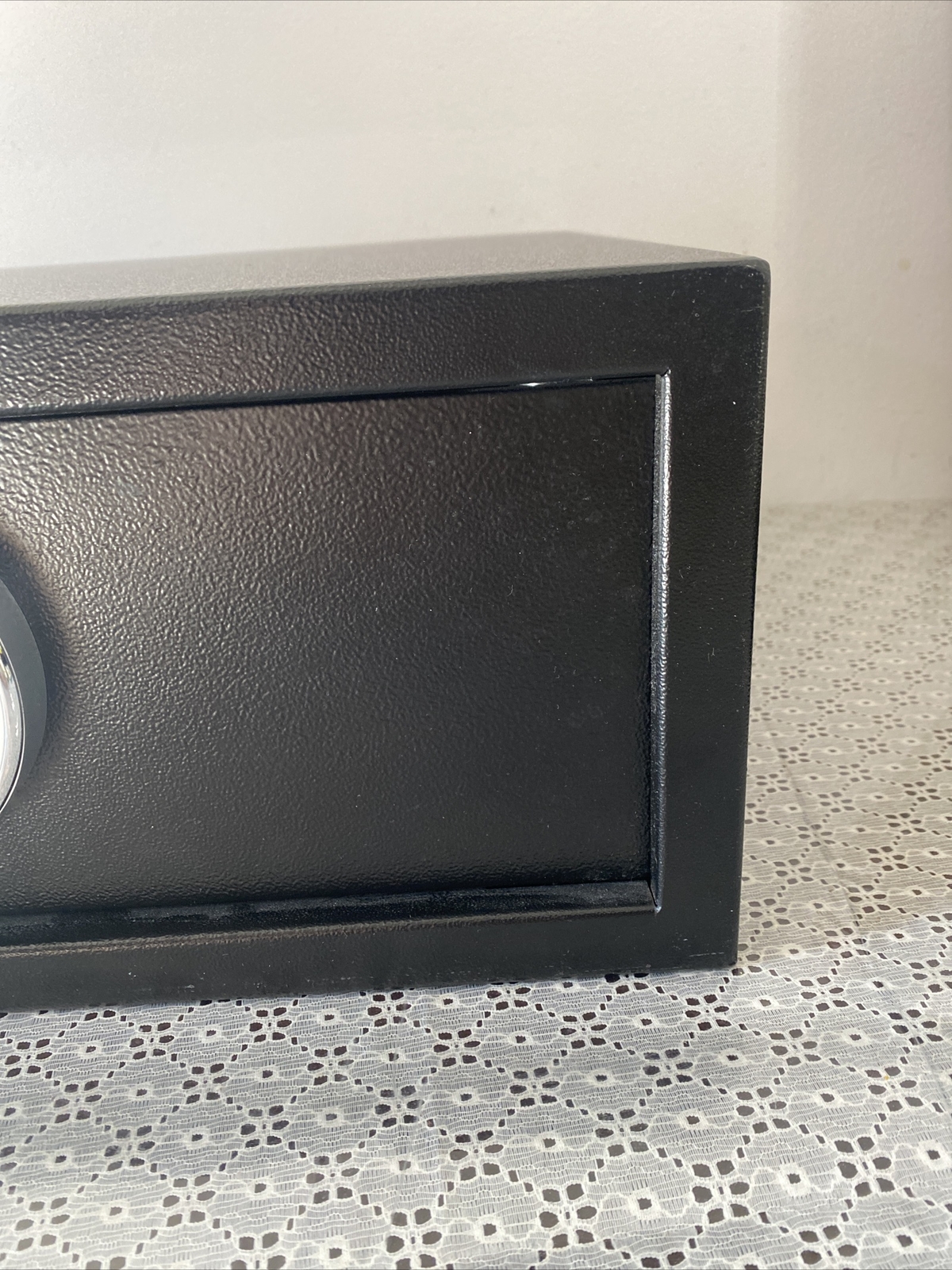 Amazon Basics Steel Security Safe Programmable Electronic Keypad .7cuft -No Key