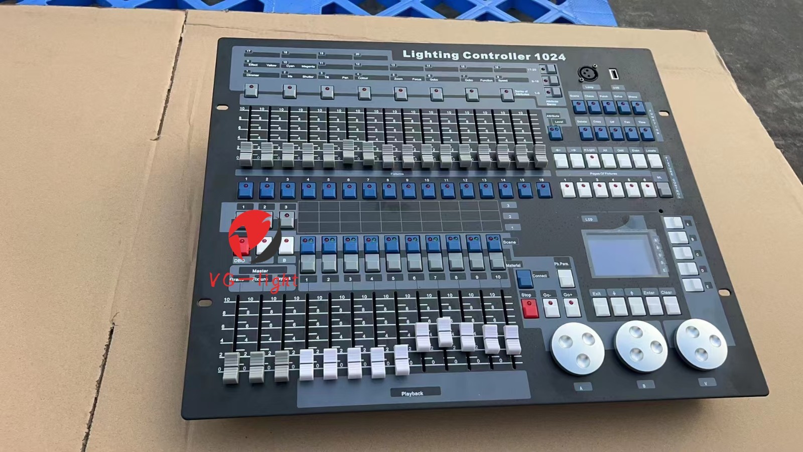 1024 Channel DMX Light Controller Stage Lighting Console W/ Aluminum Flight Case