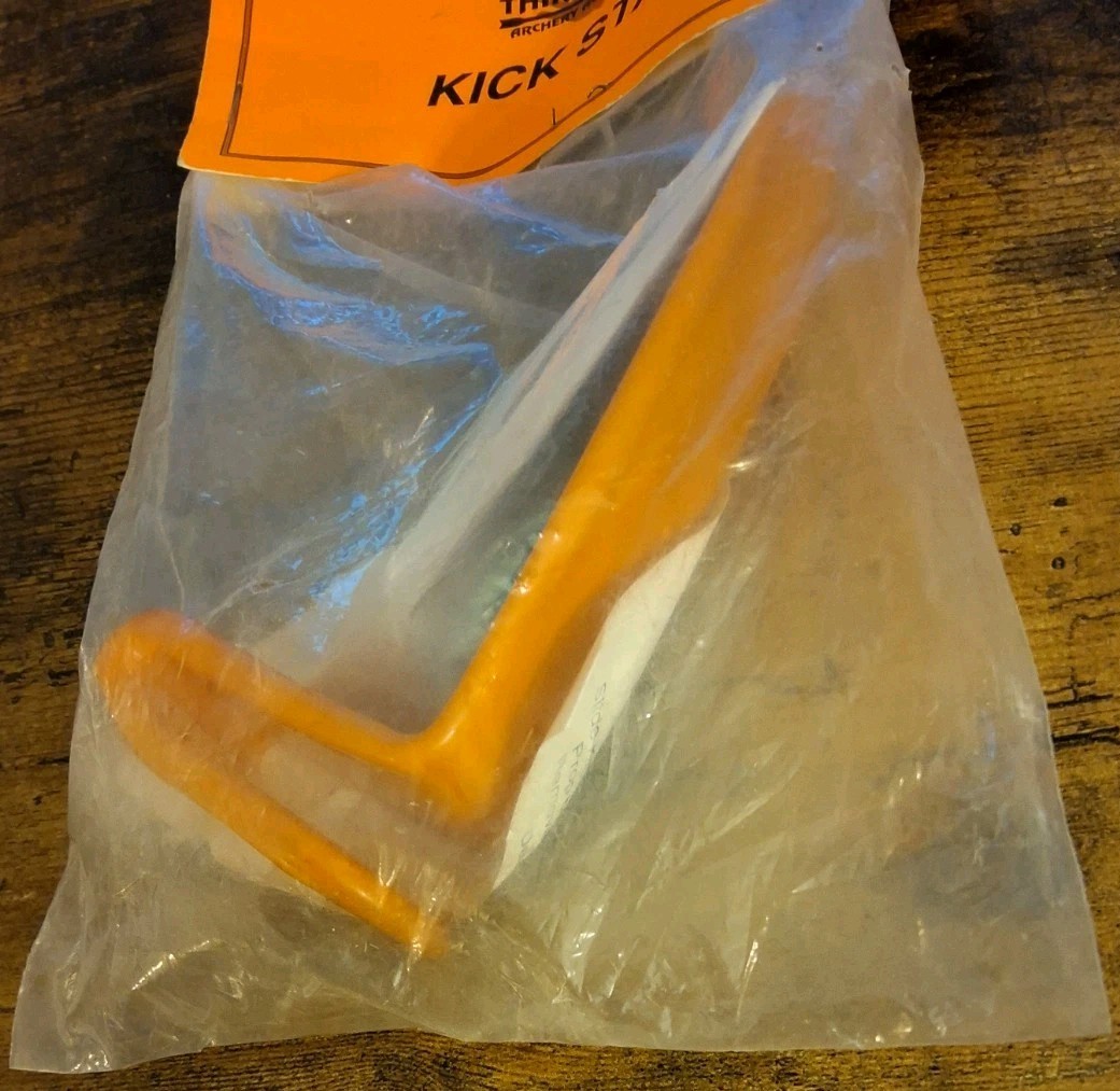 Third Hand Archery Accessories Orange Kick Stand To Elevate Bottom Cam