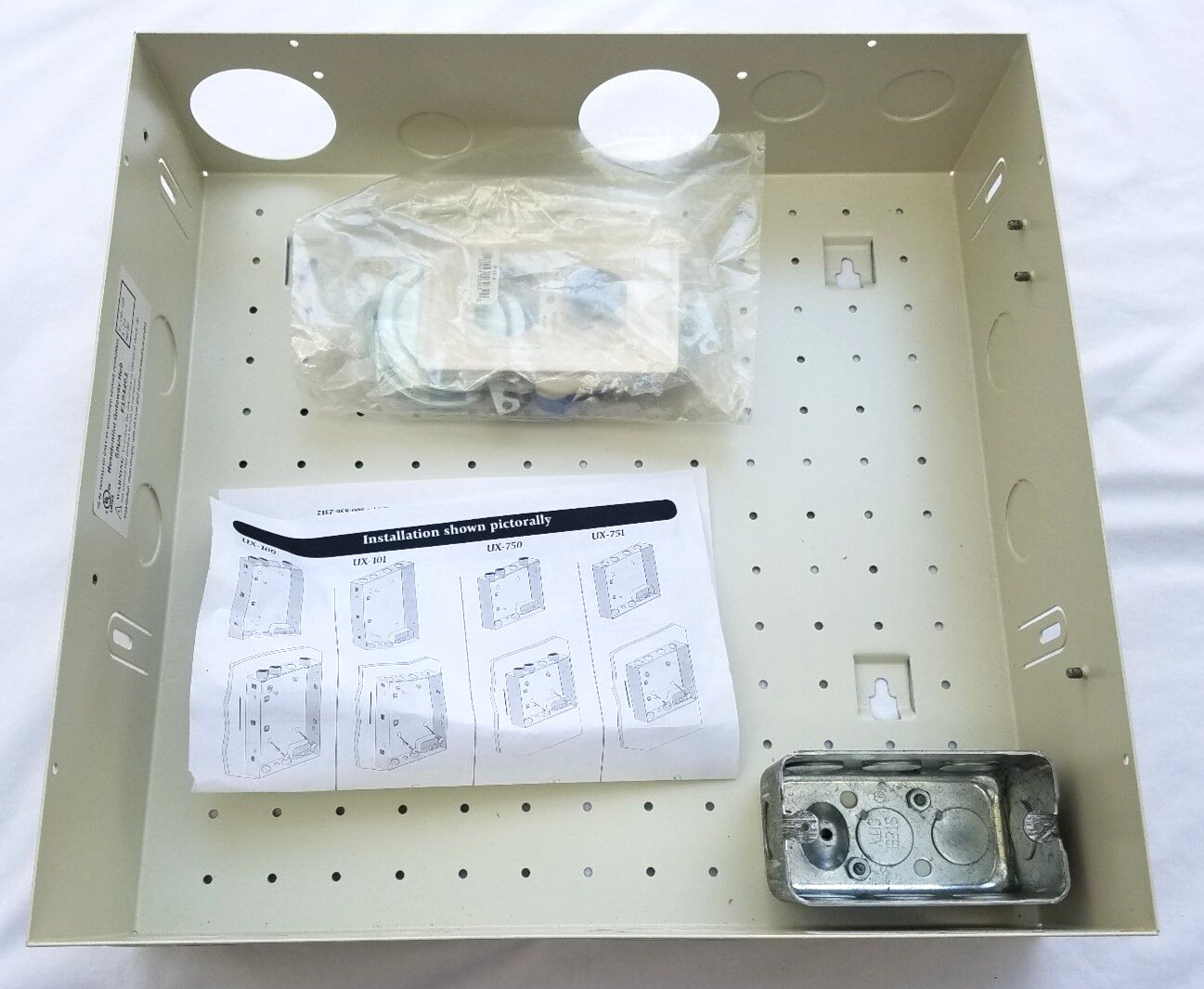 UX-751 USTEC ILAN SMALL CABINET 14.25"W X 13.75"H X 3.75" D