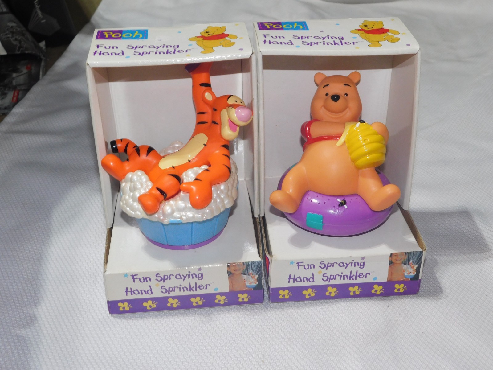 Disney Pooh & TIGGER Fun Spraying Hand Water Sprinkler Hose Winnie the Pooh SET