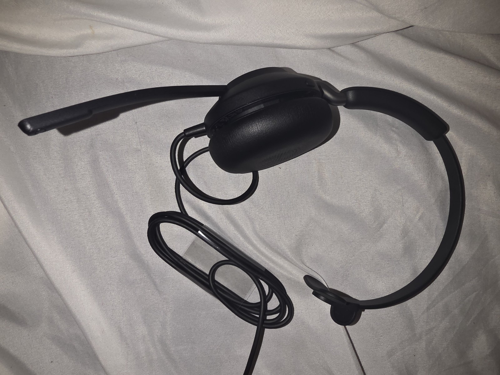 Evolve 2 40SE Headset Brand New Open Box