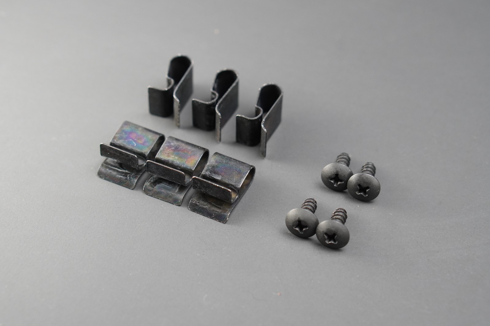BMW E30 Grille Grill Retaining Clips & Screws Clip Clamp SET OF 10 / 51131872146