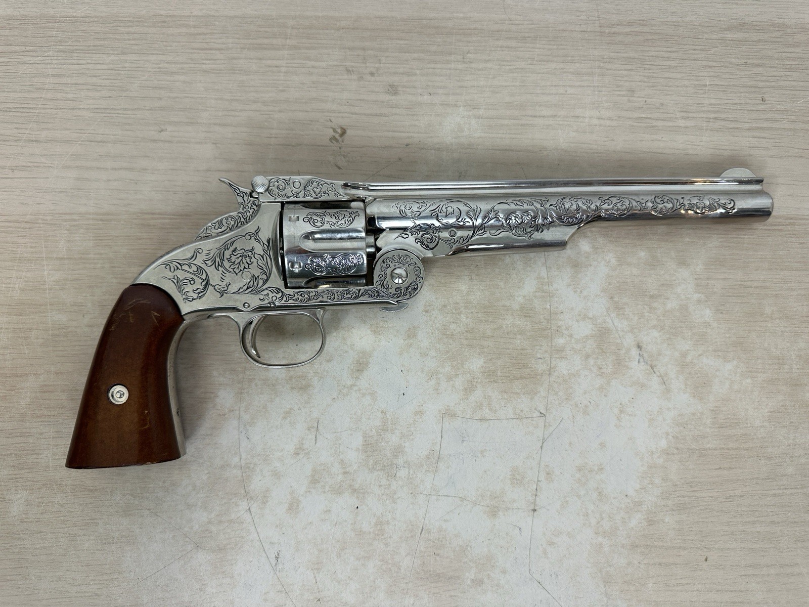 Franklin Mint Wyatt Earp Smith & Wesson .44 Revolver NON-FIRING REPLICA  #20029