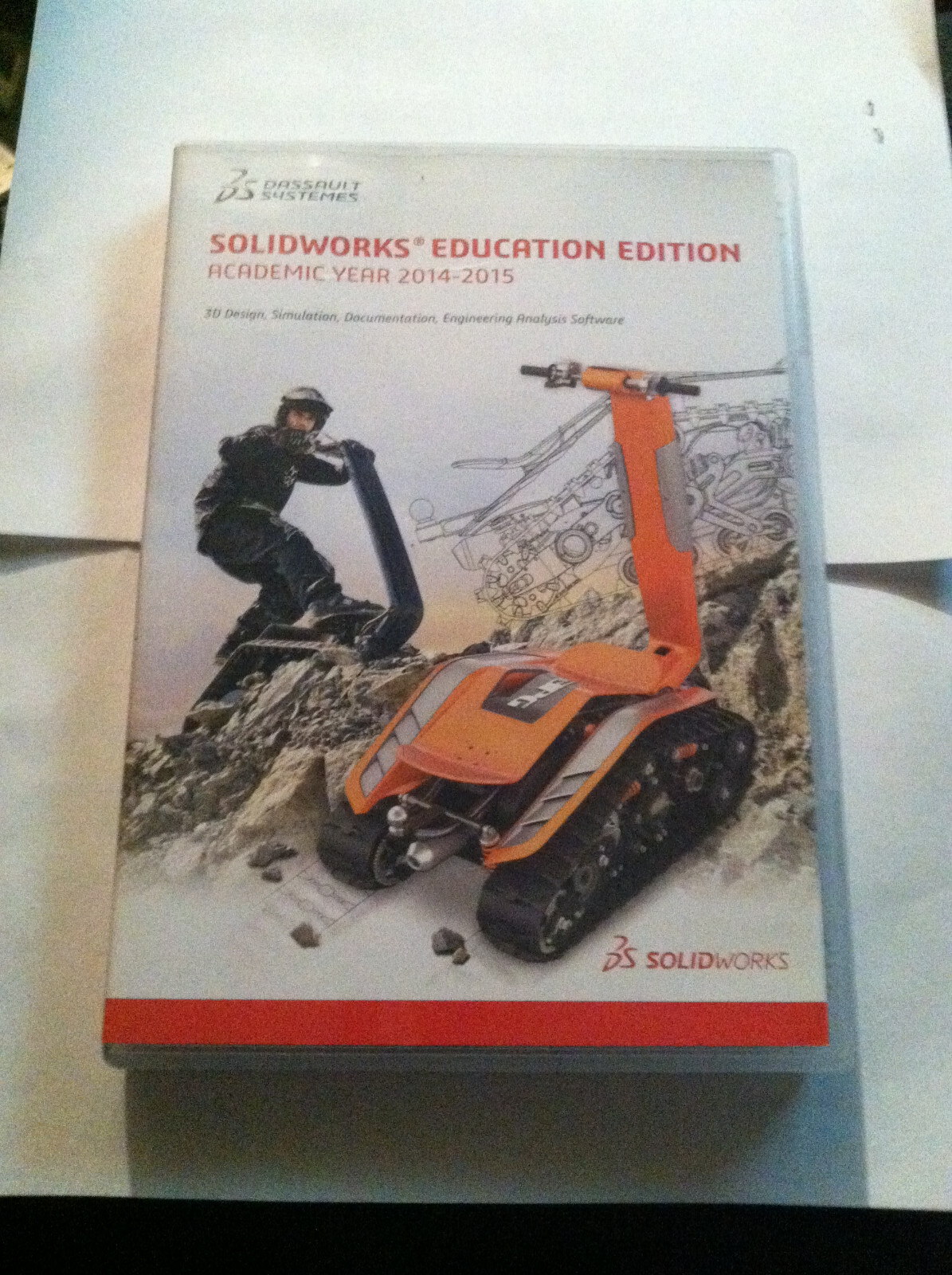 SolidWorks 2014 - 2015 DVD  2 Discs 32 and 64-bit Microsoft NO Serial# Included