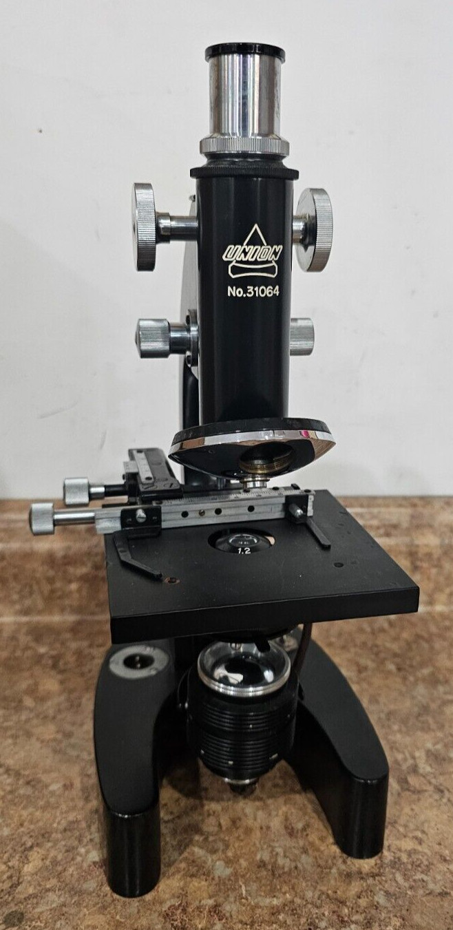 Vintage Union 31064 Microscope w/ Original Case, Objectives + Eyepieces