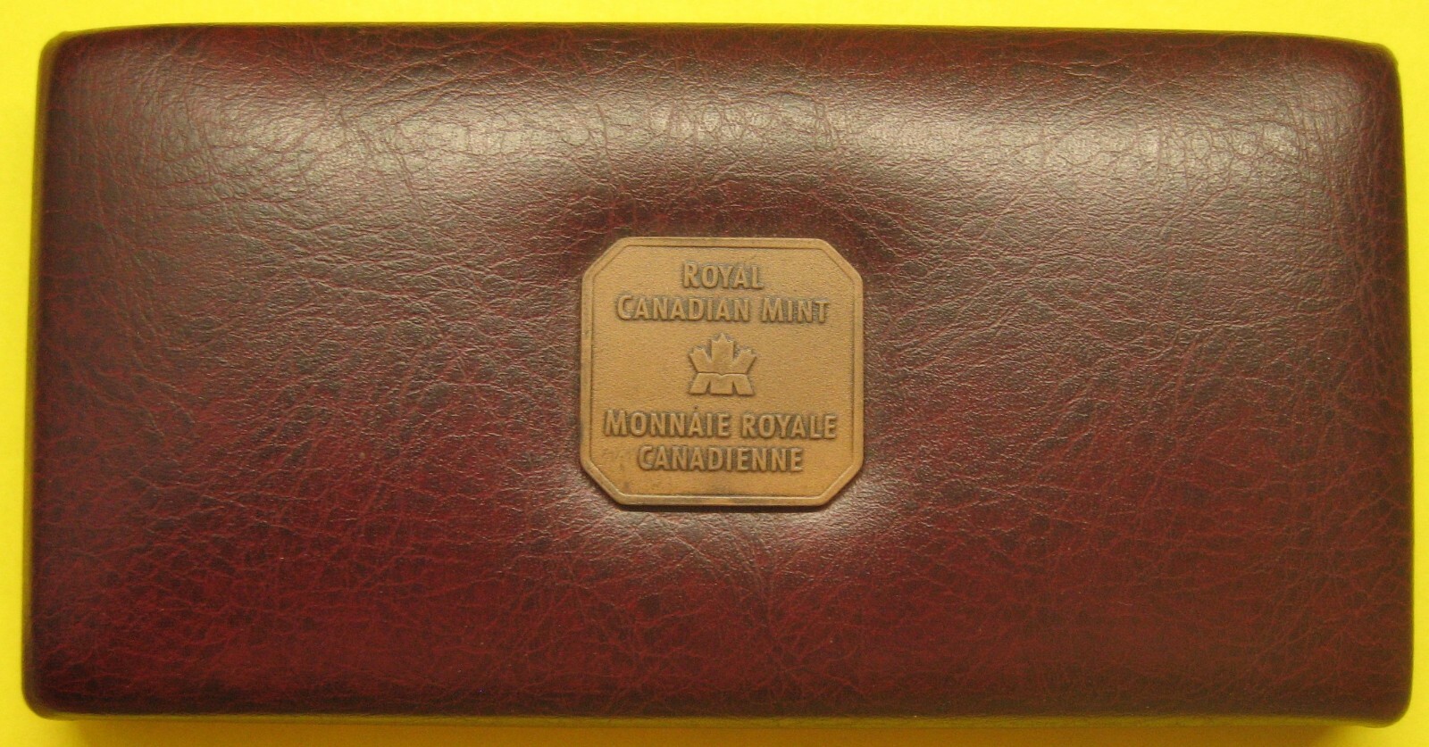 1908-1998 Canada Silver Set - Antique Finish - Leather Case & COA Take a Look