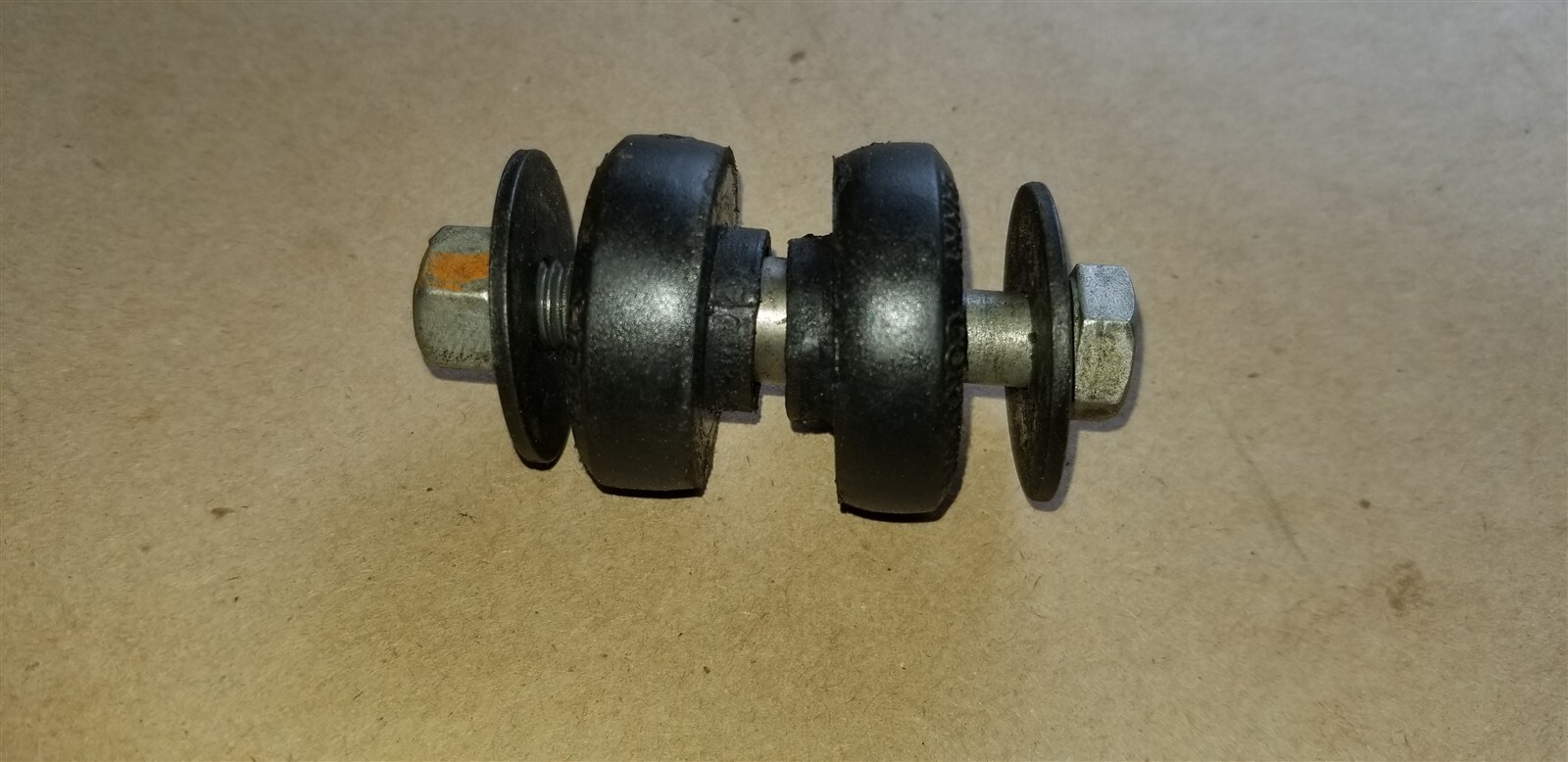 Bobcat T550 pump mount isolation bushing, washer, bolt 7223184, 6737388, 17C640