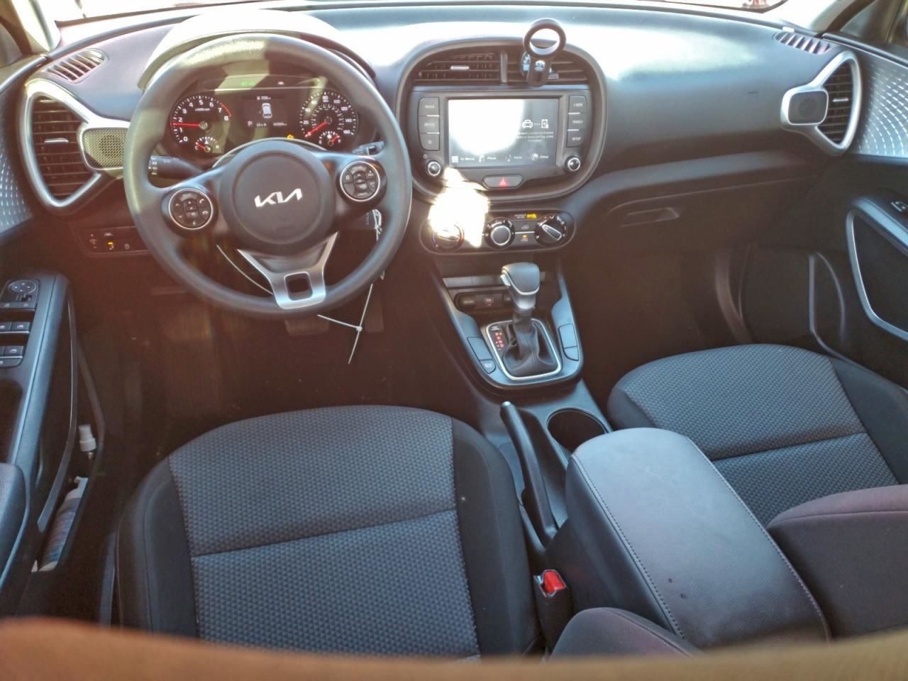 SOUL 2022 Glove Box 4961196