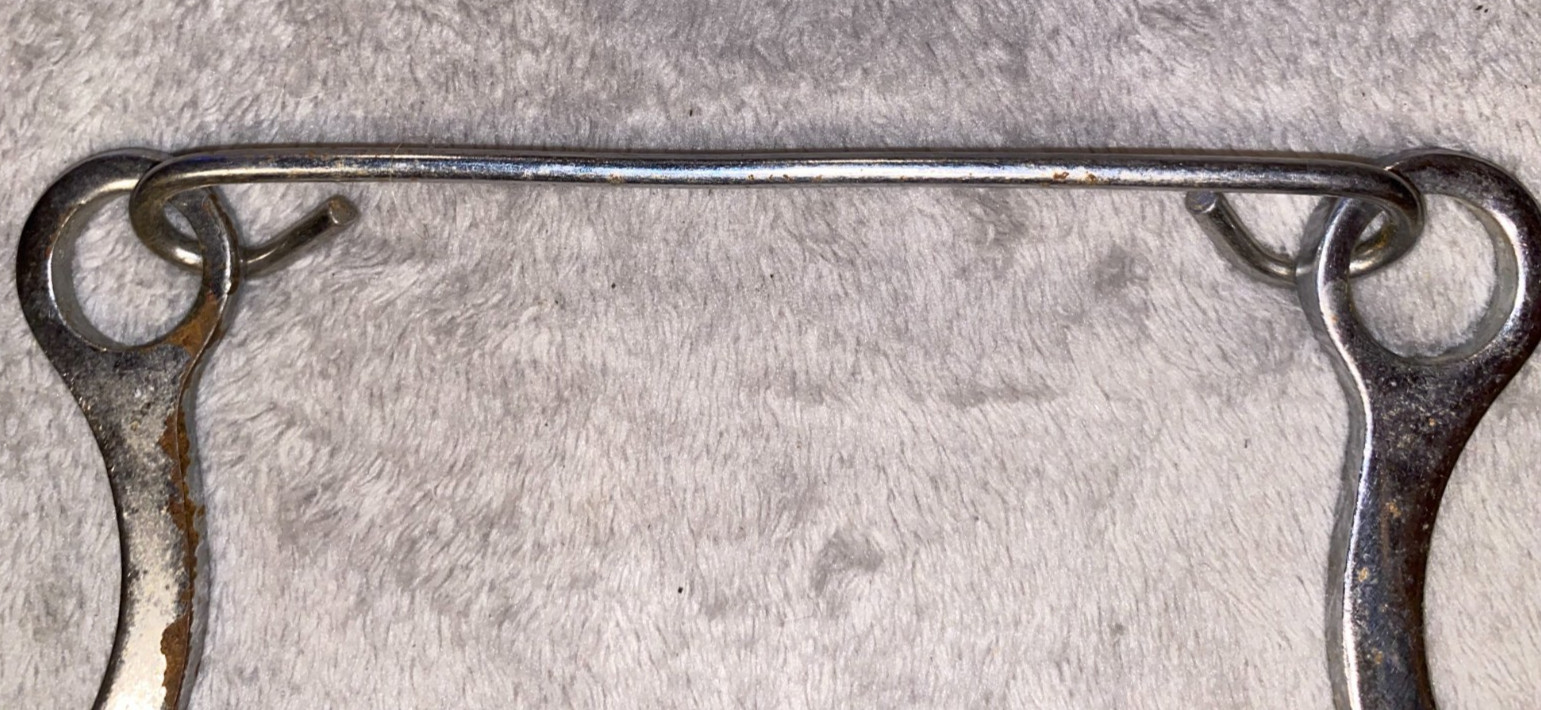 LEATHER NOSE MECHANICAL HACKAMORE WITH CHAIN HORSE SIZE