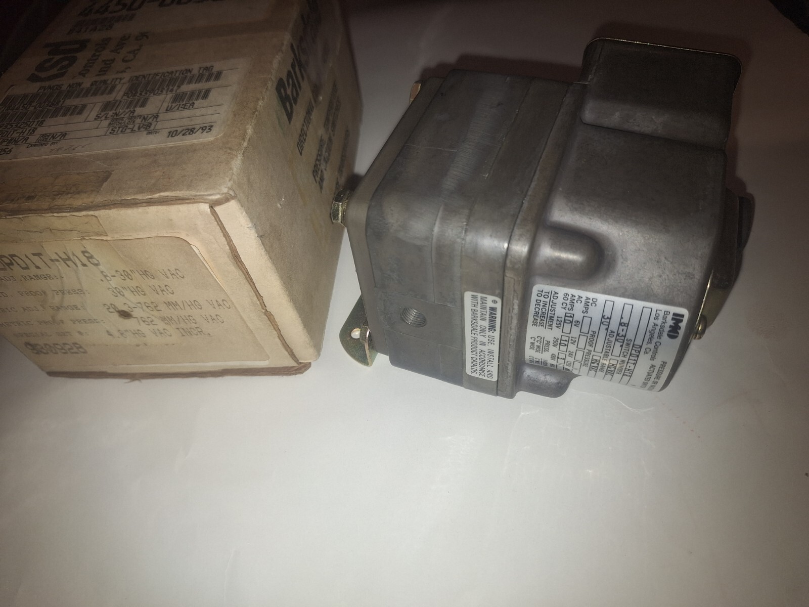 NEW BARKSDALE DPD1T-H18 DIAPHRAGM PRESSURE SWITCH
