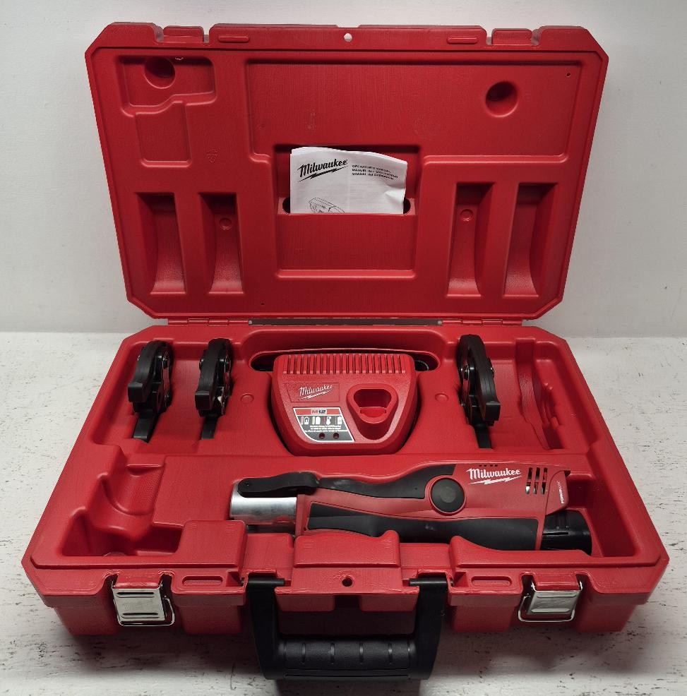 Milwaukee Tools 2473-20 w/ Case Force Logic Press Pressing Crimp Too (D51122278)