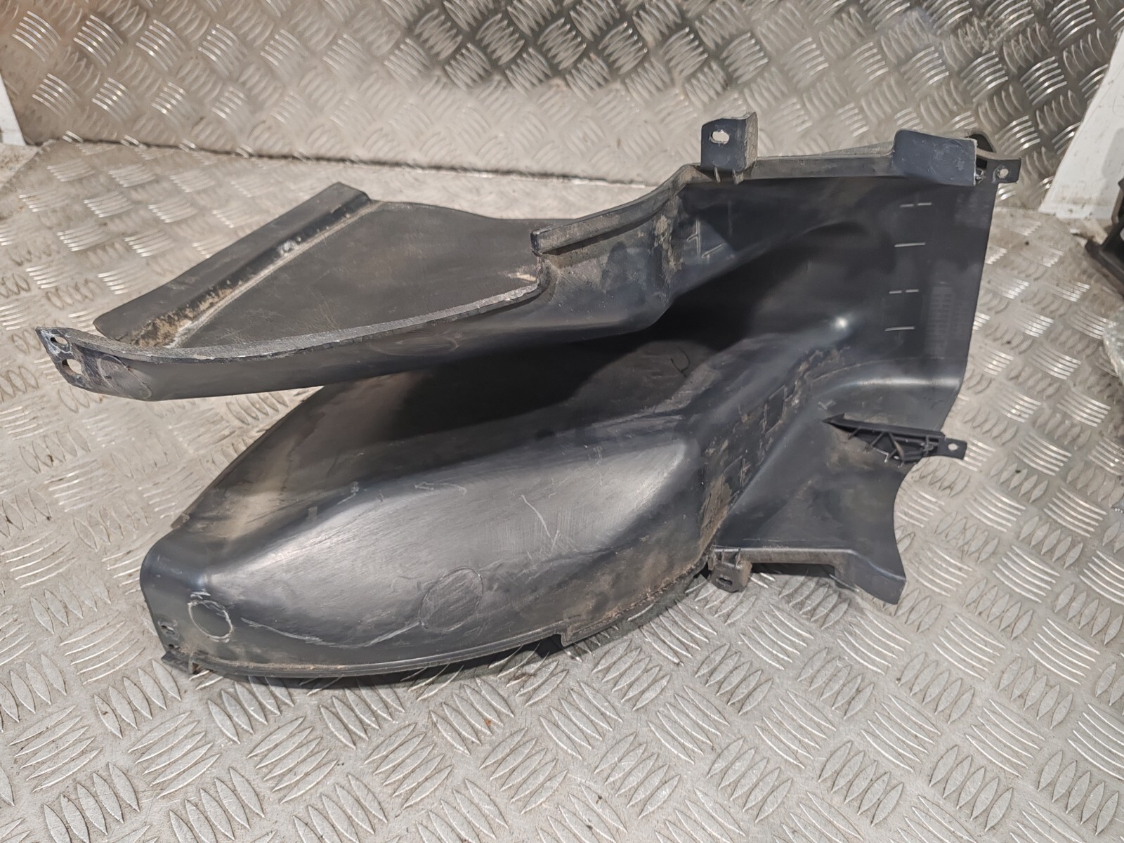 2017 MERCEDES ACTROS MP4 TRUCK INTERIOR CABIN DASH TRIM A9606882506