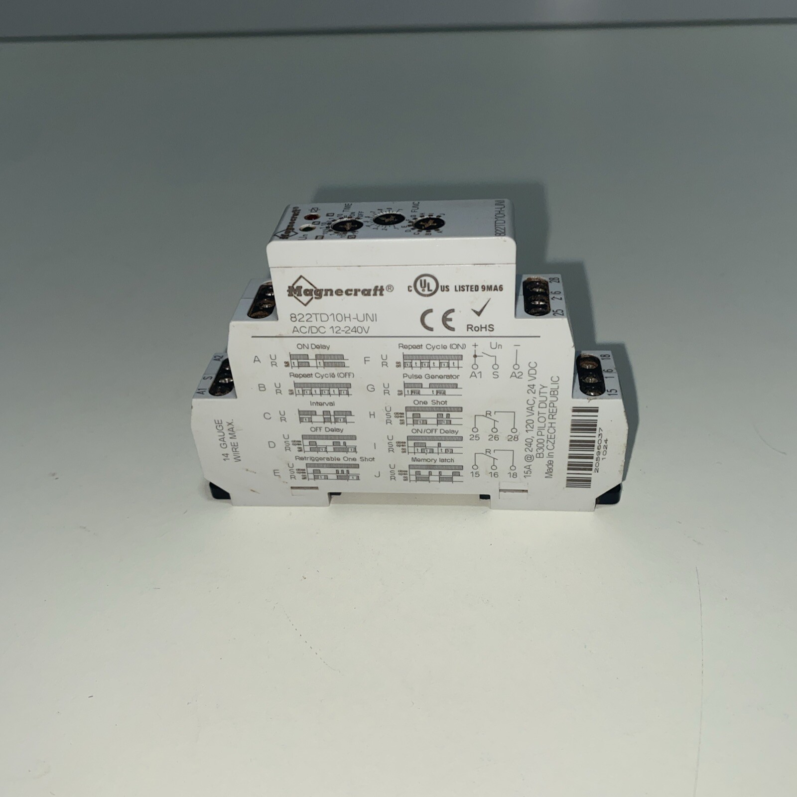 Schneider 822TD10H-UNI AC/DC 12-240V Time Delay Relay