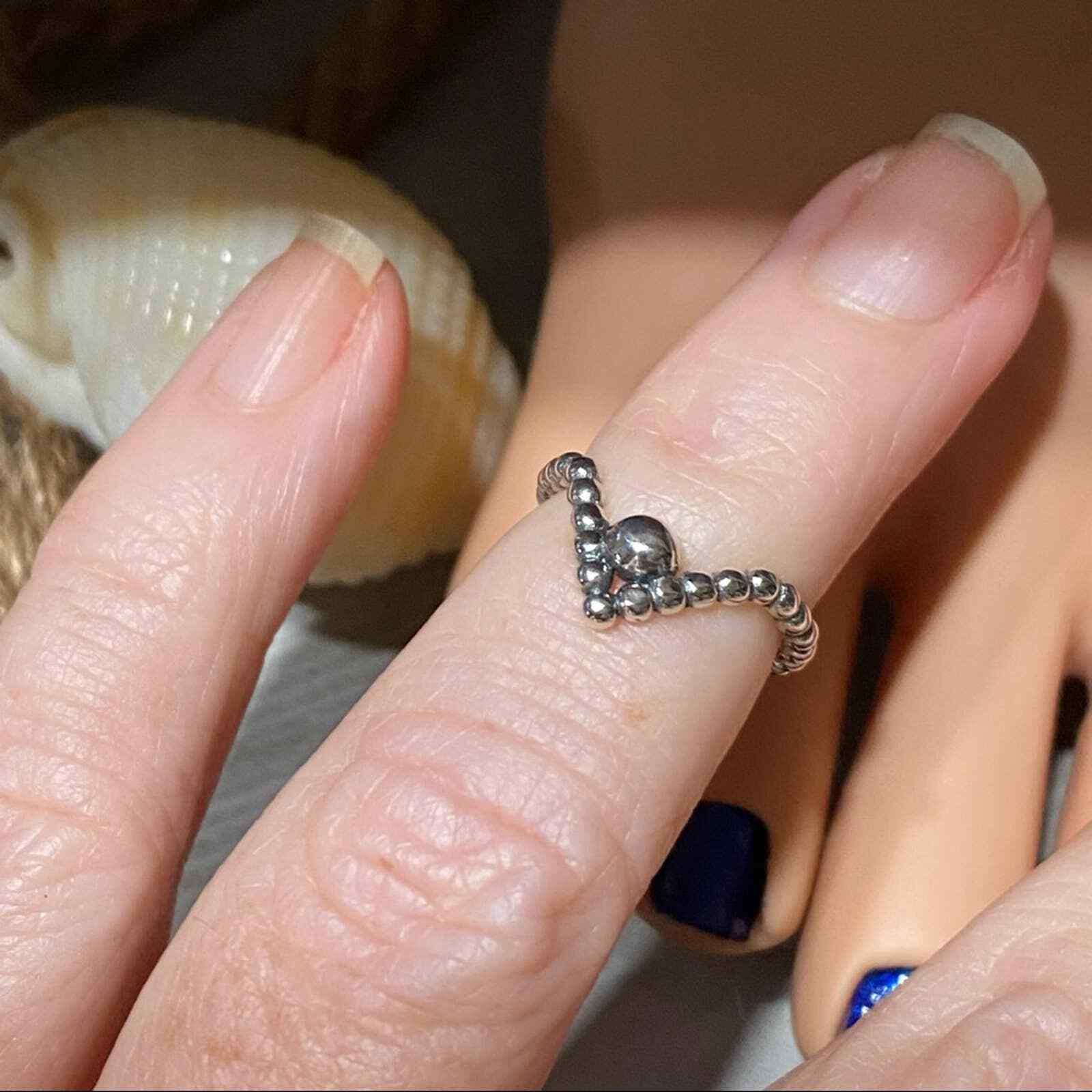 Sterling Silver V Shaped Ball Toe Ring Midi Ring