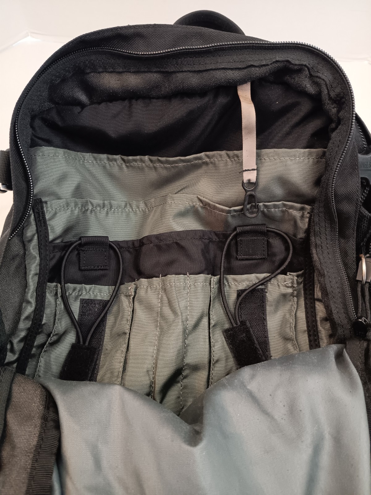 CAMBELBACK MAXIUMUM GEAR BFM LARGE TACTICAL BLACK HIKING BACKPACK NO BLADDER