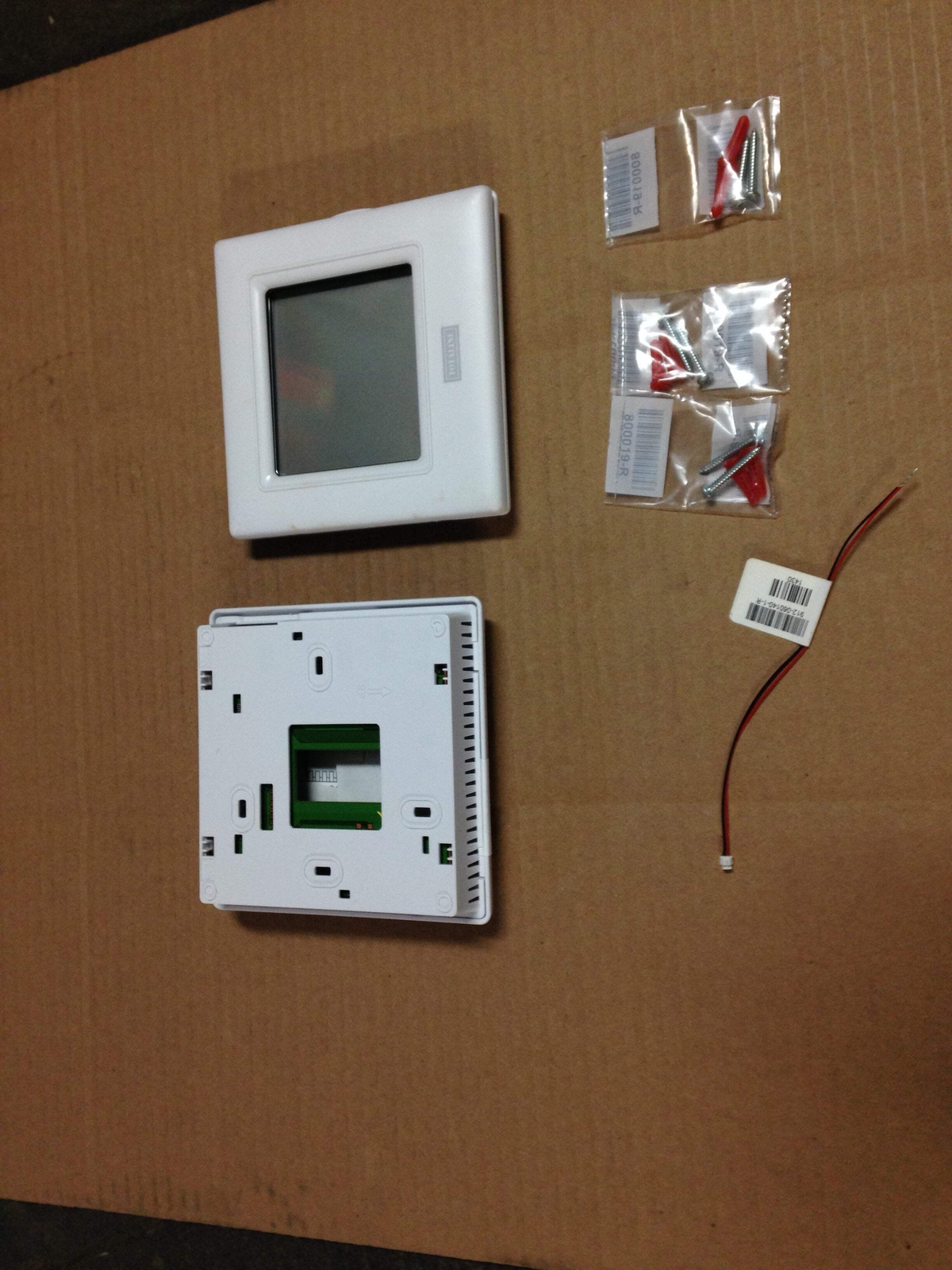 TOTALINE P730-11PAC "PREMIER SERIES" 1 HEAT/1 COOL PROGRAMMABLE A/C THERMOSTAT