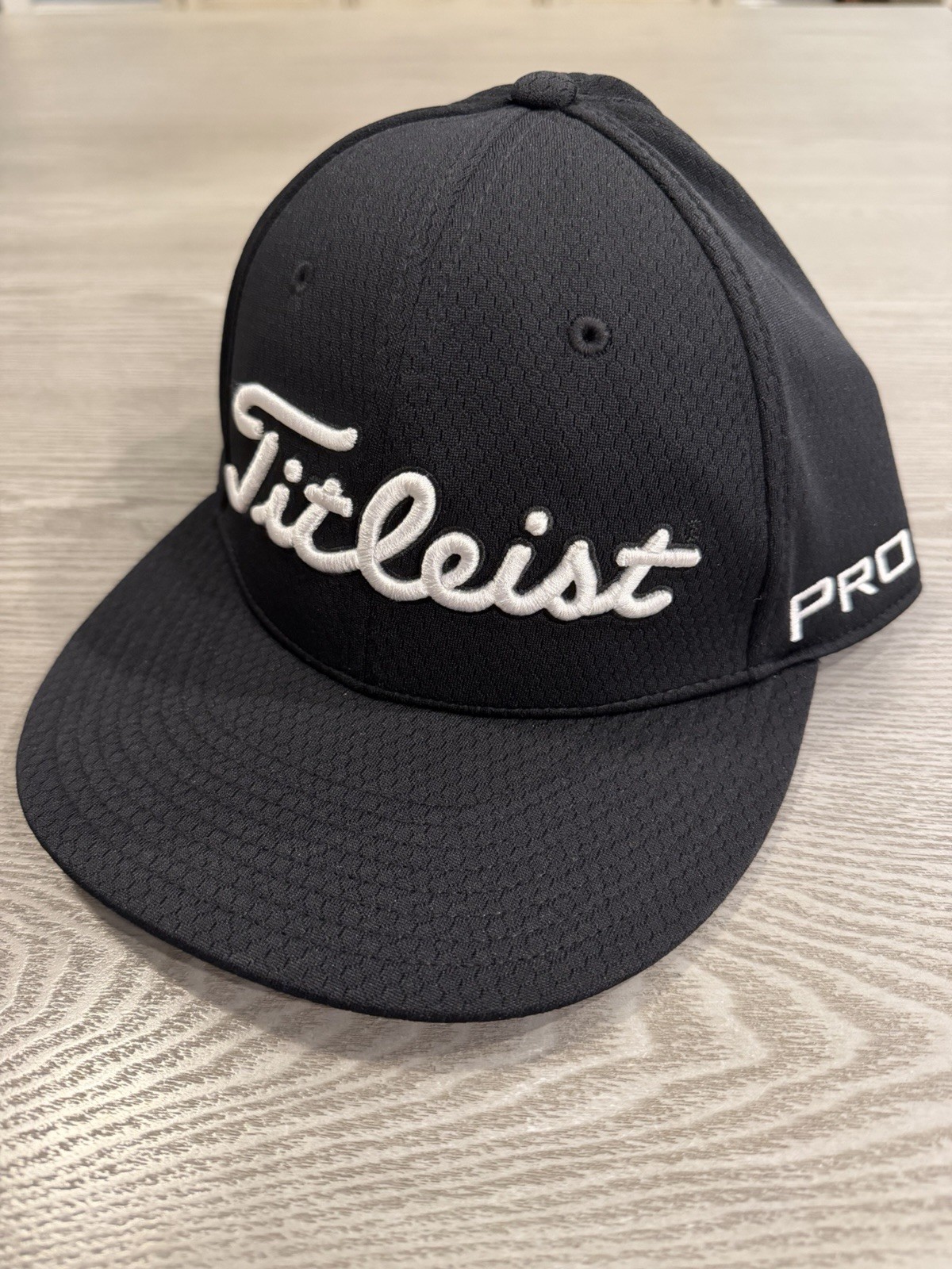 Titleist 2026 Tour Elite Flat BIll Adjustable Hat- Black/White