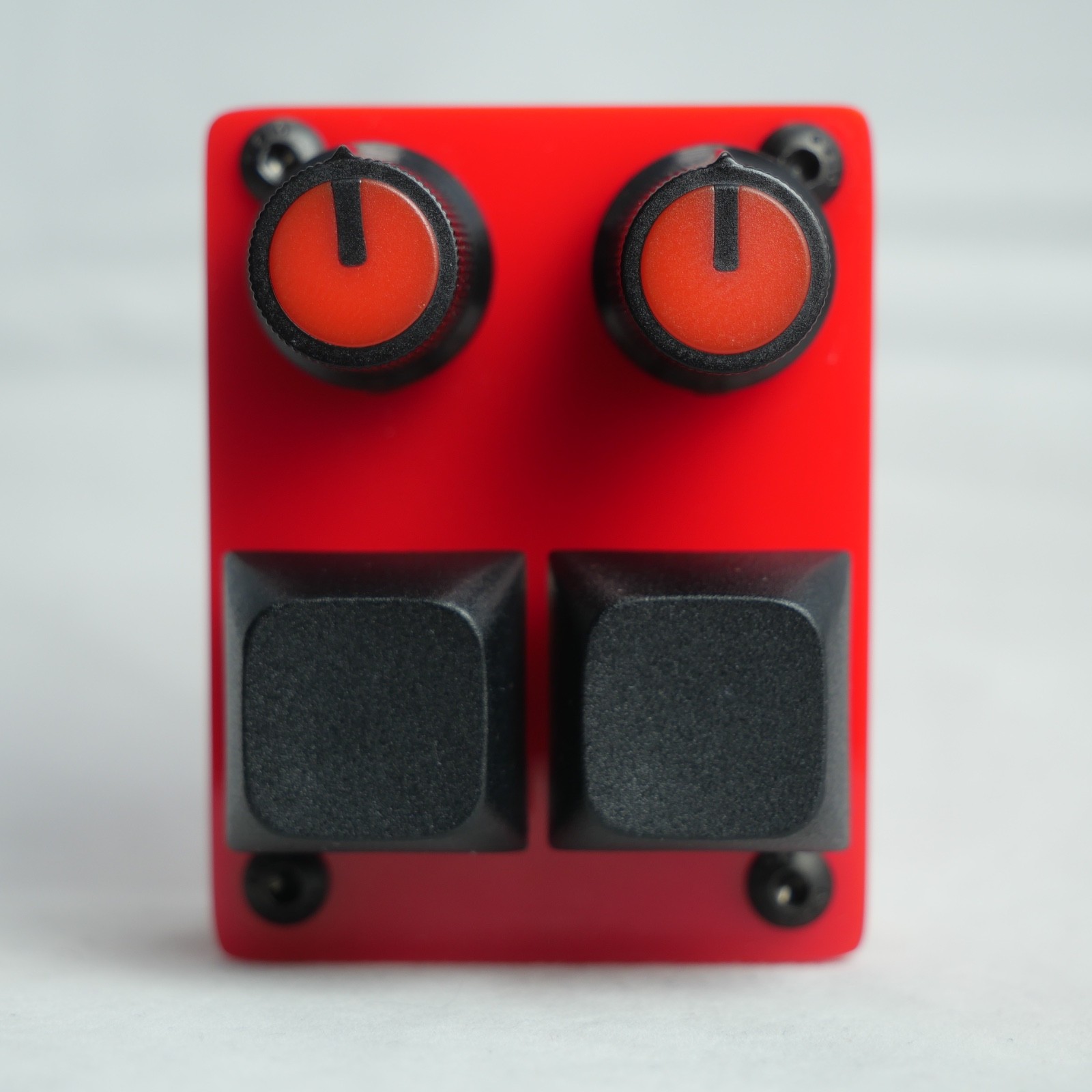 madMidiMini Compact Midi Controller with 2 Note Buttons 2 Potentiometers and LED