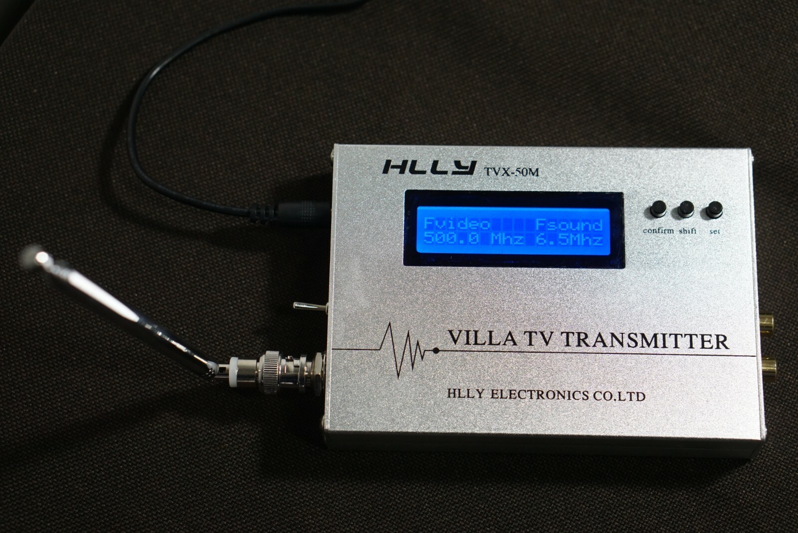 HLLY TVX-50M VHF-UHF Analog tv transmitter + Power + Antenna Silver