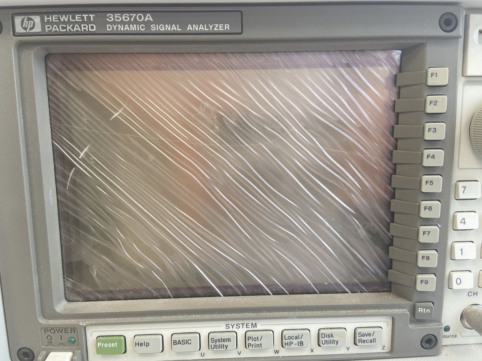 HP 35670A FFT Dynamic Signal Analyzer OPT: 1D2 1D3 1D4 AY6 Delaminated Display