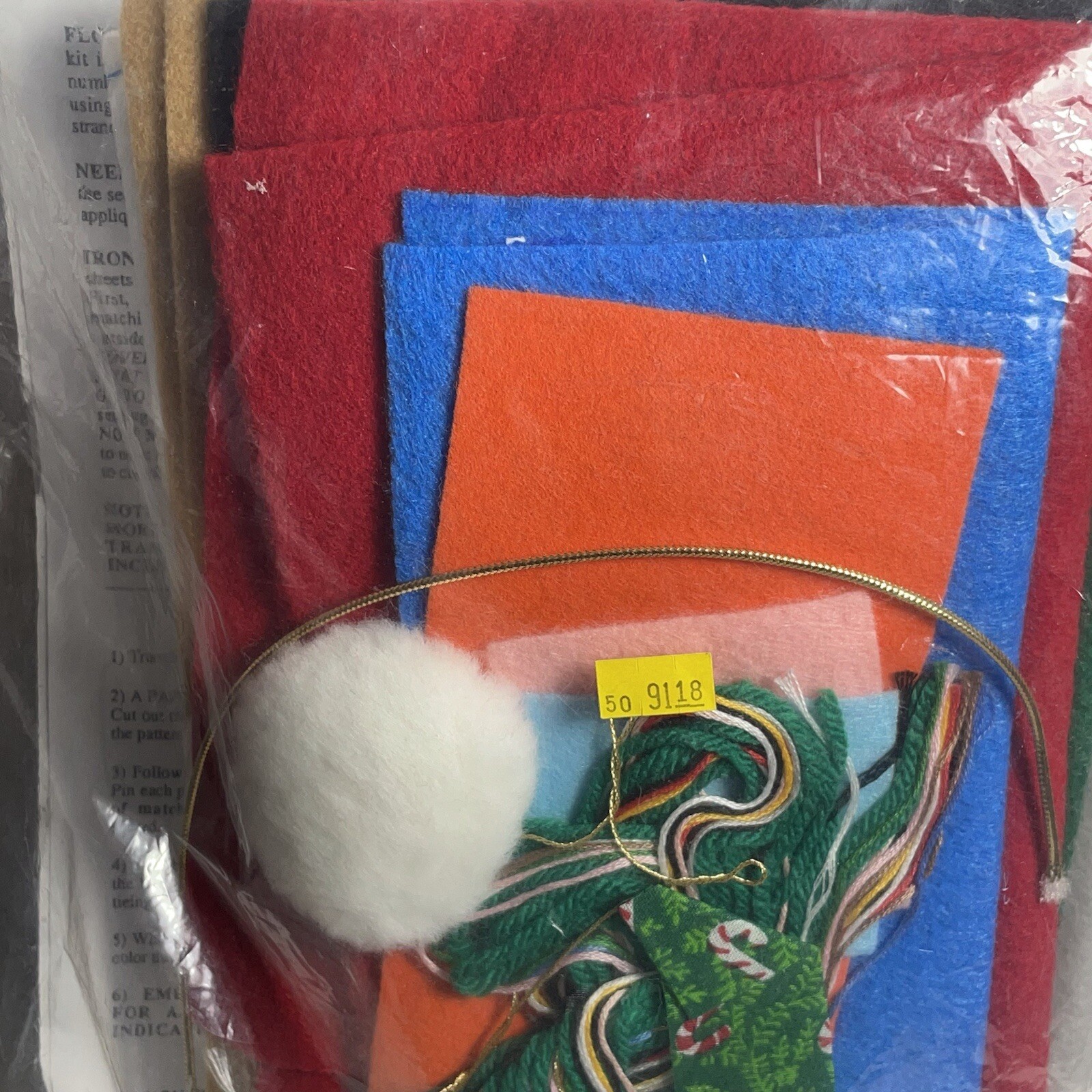 Design Works Crafts Felt Wall Hanging Kit #5109 Frosty Snowman Finishes 18x16"