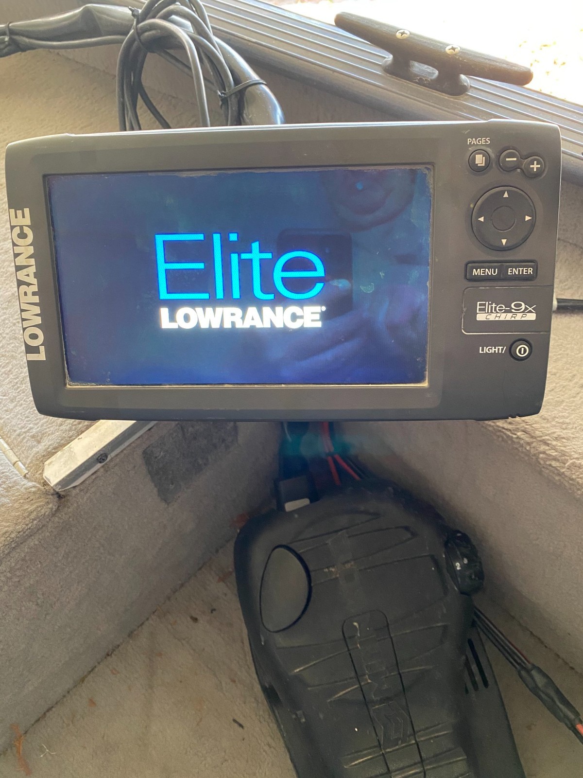Lowrance Elite 9x Chirp Sonar with mount, cover, transducer and power cord
