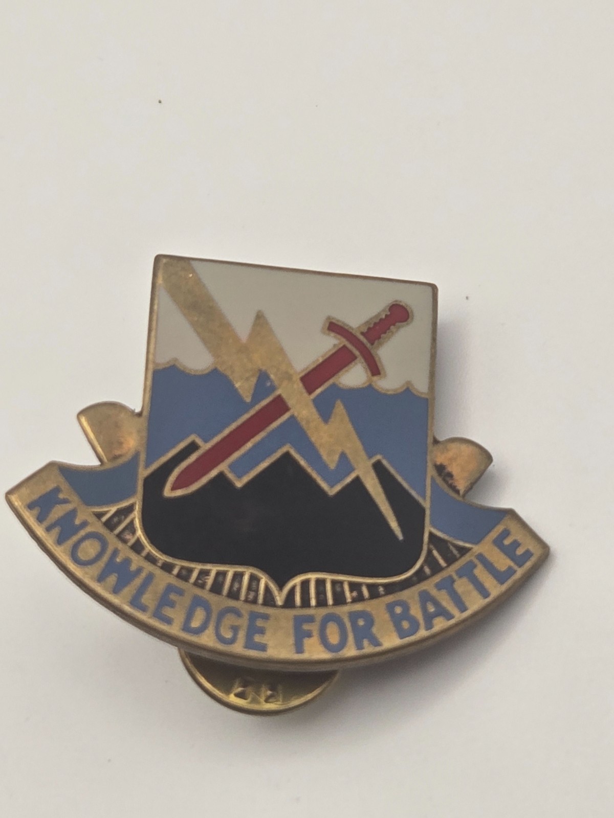 Vintage "Knowledge for Battle" Army 1-2nd Military Intelligence Btn, DUI, Pin