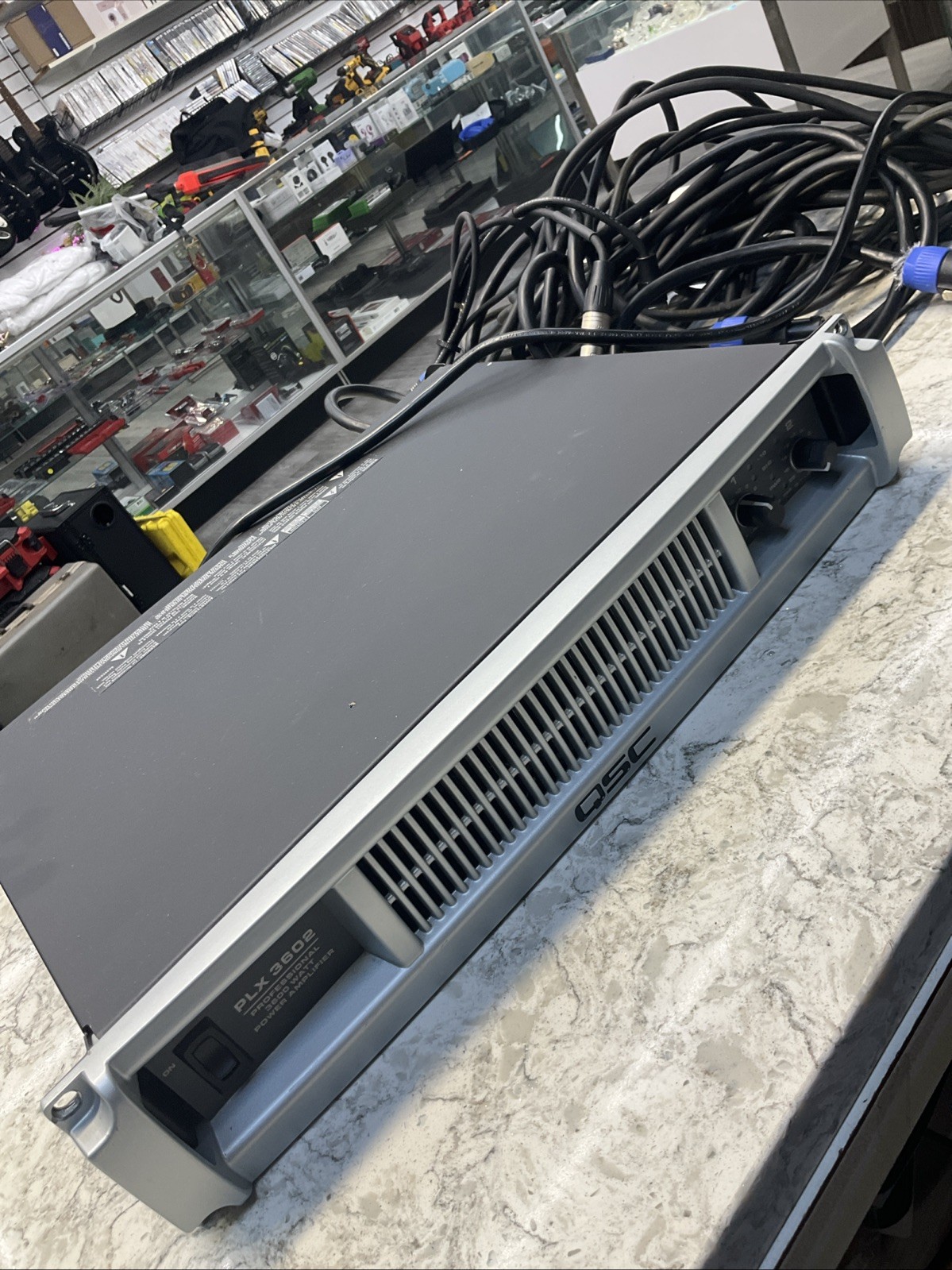 QSC PLX 3602 3600W 2-Channel Rack Mountable Power Amplifier Silver Black