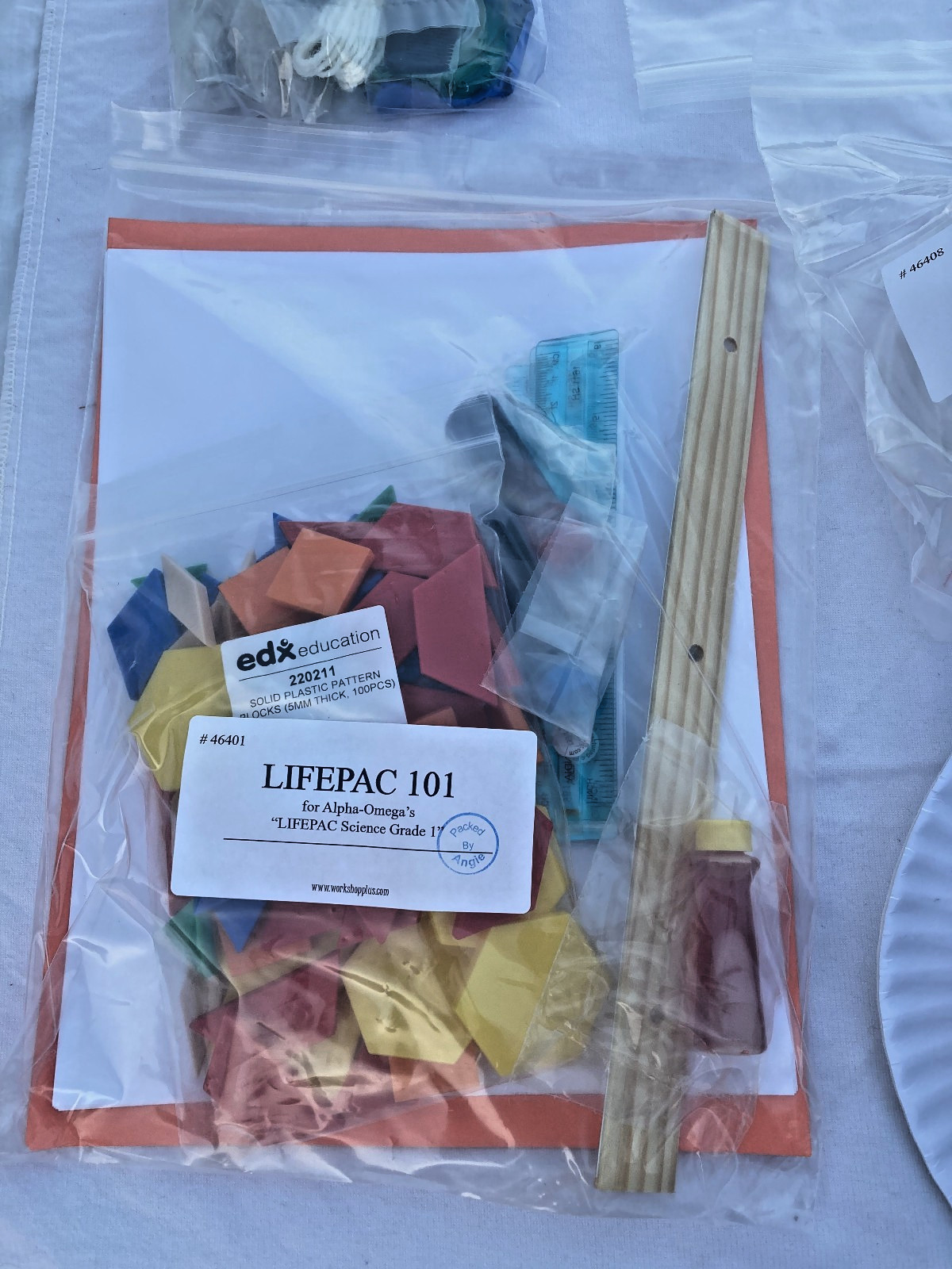 Alpha-Omega's Lifepac Science: Grade 1 Complete Lab Kit