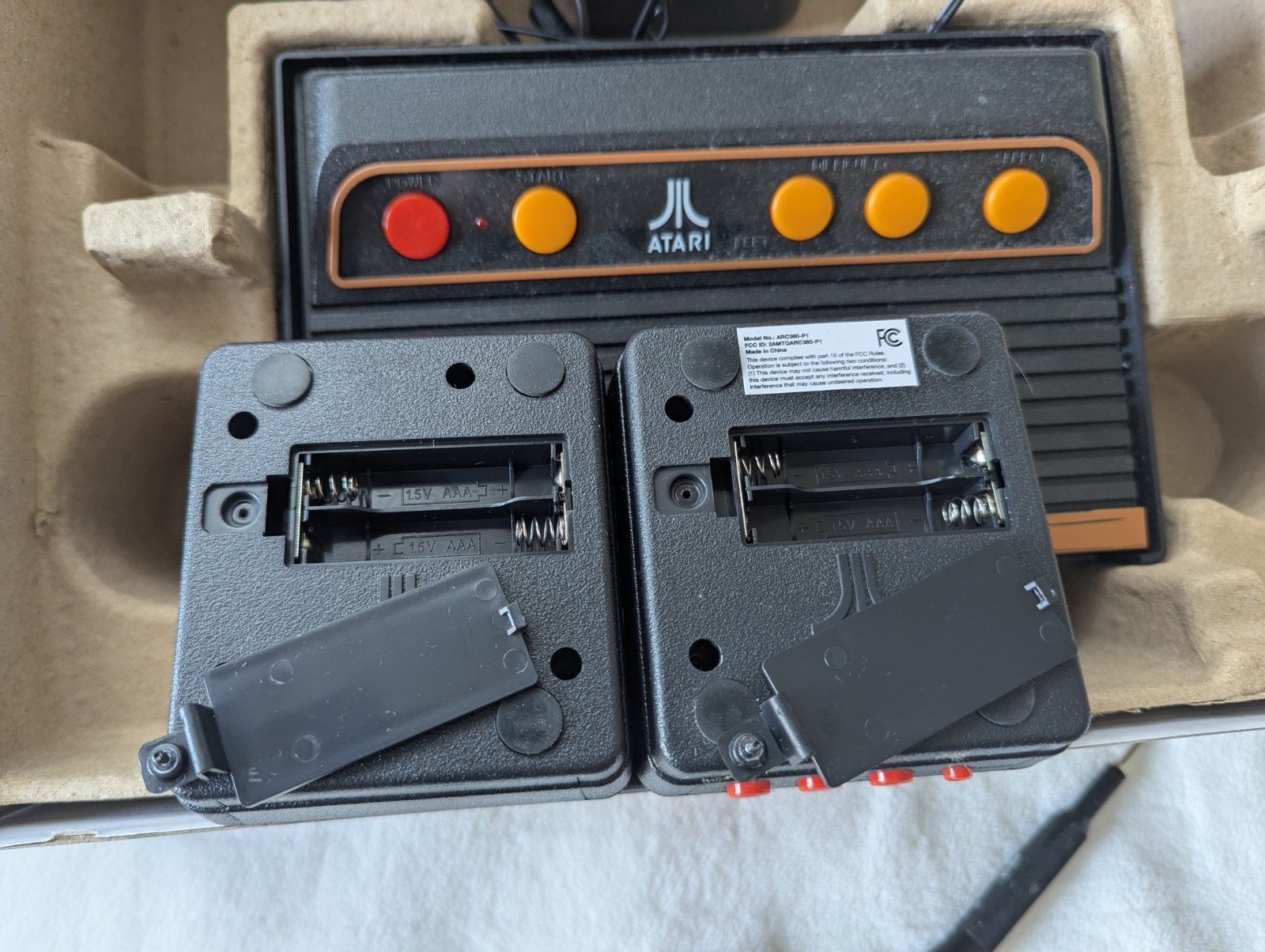 Atari Flashback 8 40th Anniversary Gold Deluxe HD Console