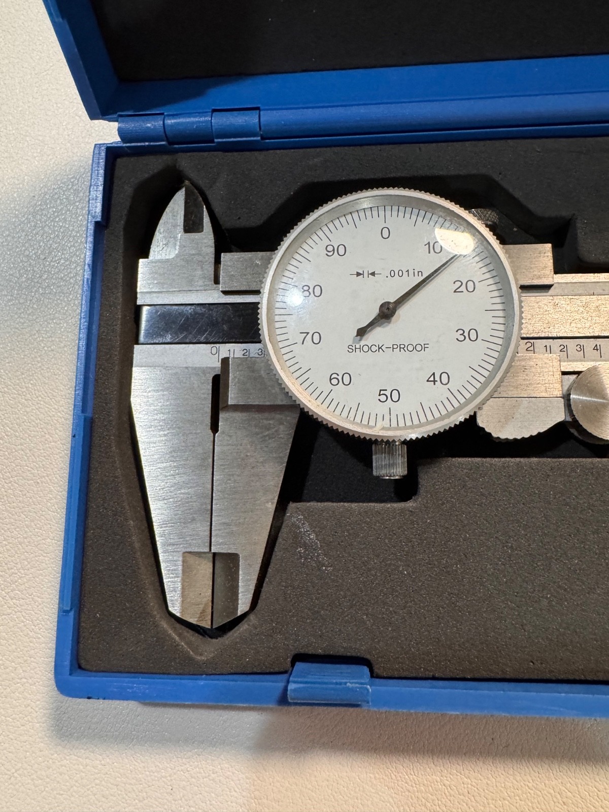 Cen-Tech 6" Dial Caliper P5658 Stainless Hardened Shock Proof 0.001" with Case
