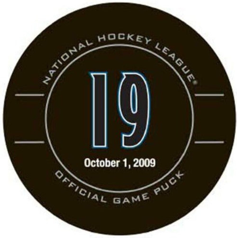 Joe Sakic #19 October 1, 2009 Colorado Avalanche NHL Team Sher-Wood Official Ice
