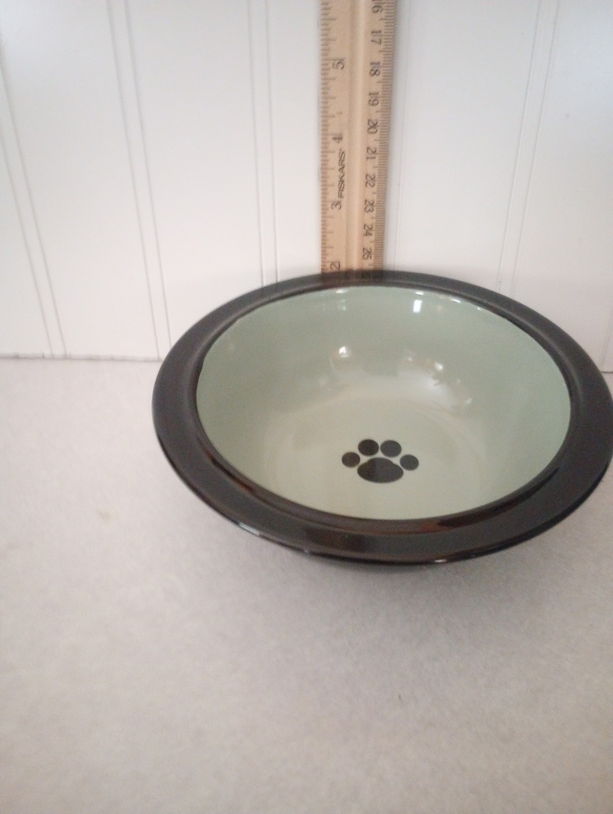 NEW PETRAGEOUS DESIGNS 3-PIECE PET DINING SET
