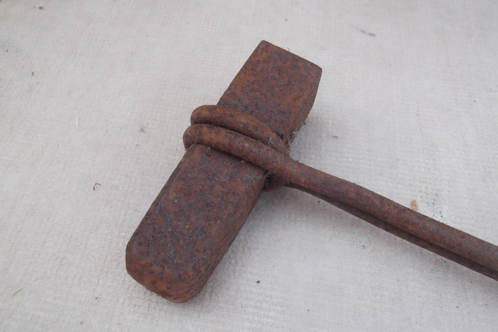 VINTAGE BLACKSMITHS, METALWORKING TOOL - Approx. 4lbs.