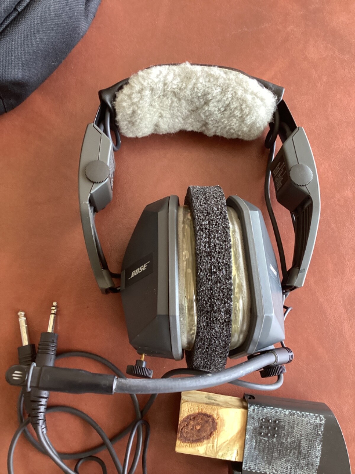 Bose Headset AH-TS *For Parts or Not Working*